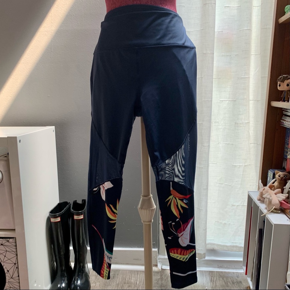 EUC JOYLAB NAVY LEGGINGS W/SHEER PANELS - XXL
